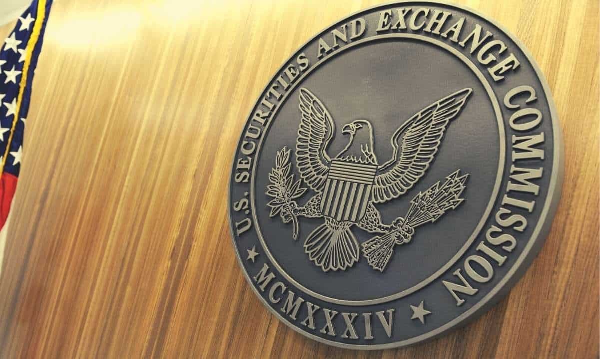 Astaanta Securities and Exchange Commission-ka Mareykanka (SEC) iyo calanka Mareykanka.